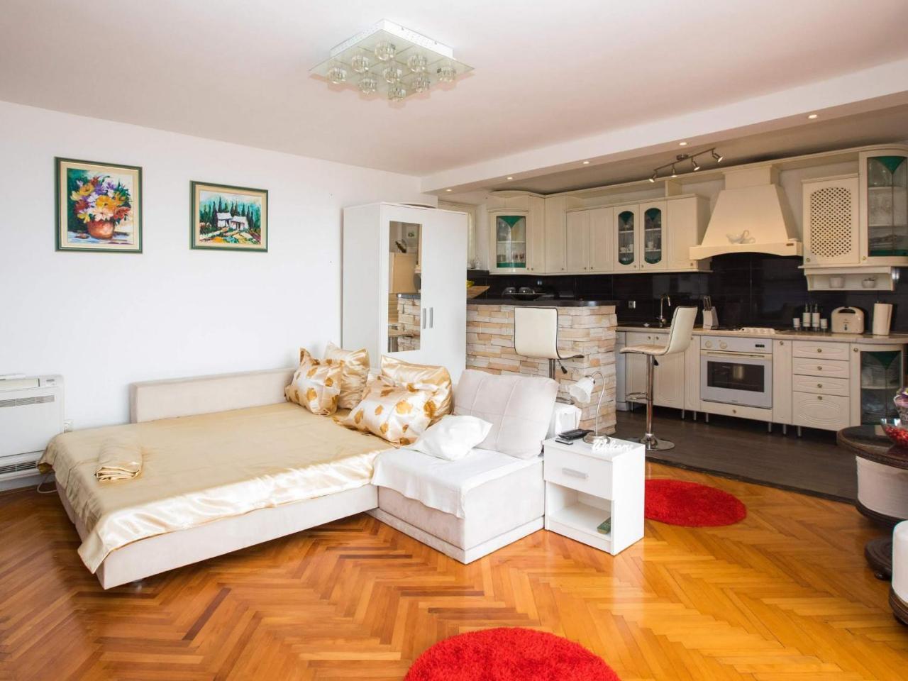 Healthy Apartment *